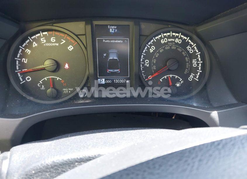 Photo 7 of 2018 Toyota Tacoma SR (VIN 5TFAX5GN8JX124041)