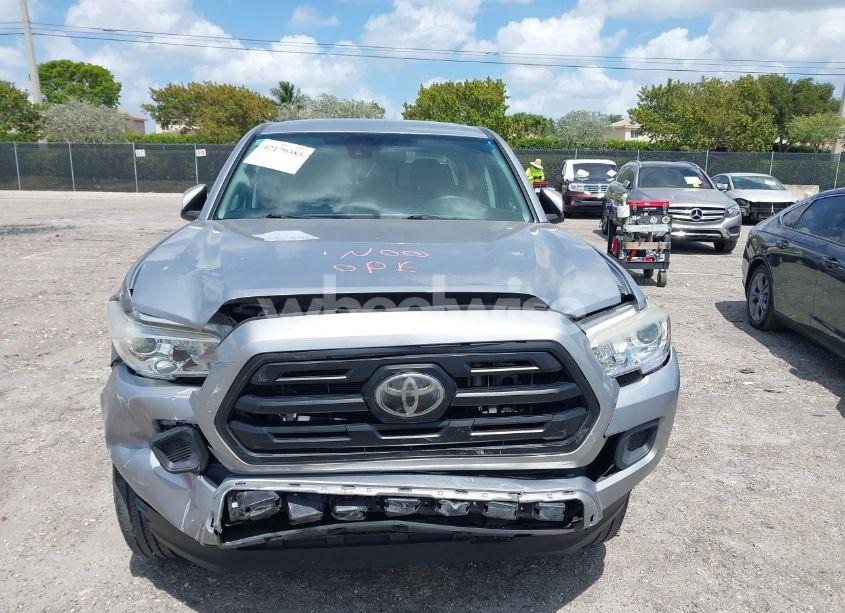 Photo 6 of 2019 Toyota Tacoma SR (VIN 5TFAX5GN8KX148101)