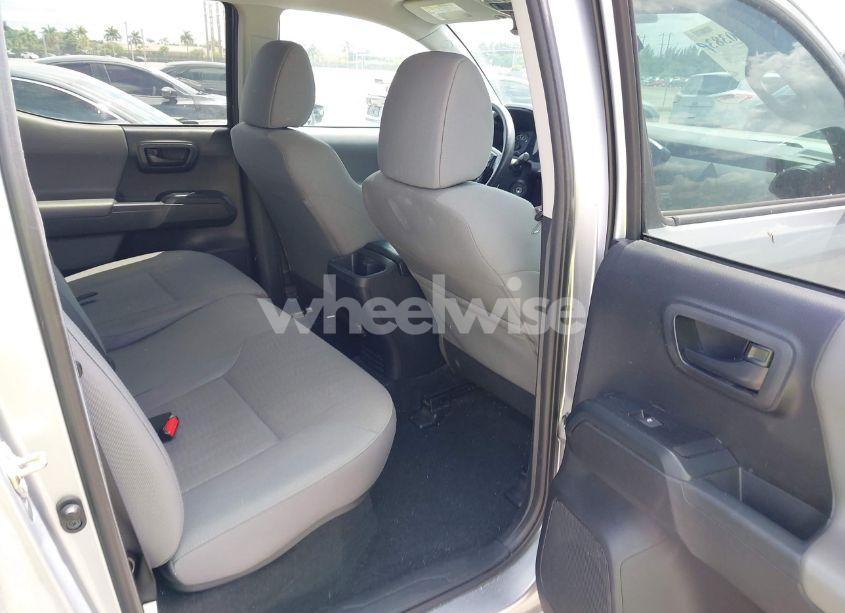 Photo 8 of 2019 Toyota Tacoma SR (VIN 5TFAX5GN8KX148101)