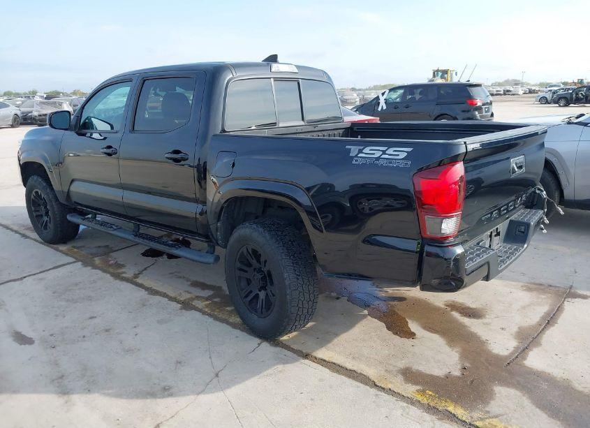 Photo 3 of 2019 Toyota Tacoma SR (VIN 5TFAX5GN8KX158627)