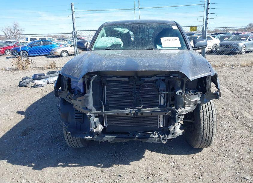 Photo 13 of 2020 Toyota Tacoma SR (VIN 5TFAX5GN8LX172593)
