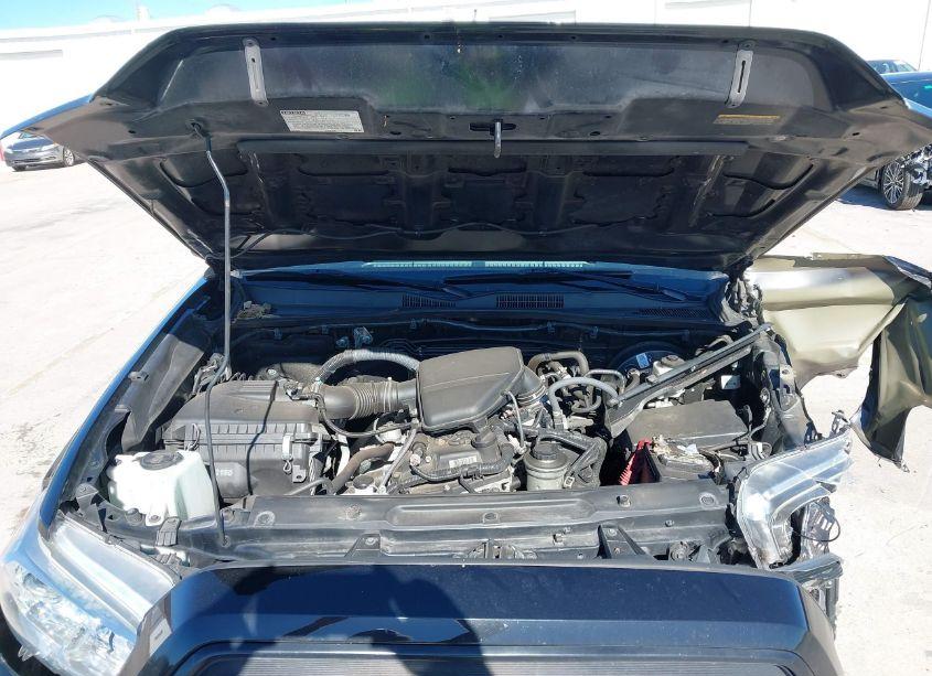 Photo 10 of 2020 Toyota Tacoma SR (VIN 5TFAX5GN8LX185344)