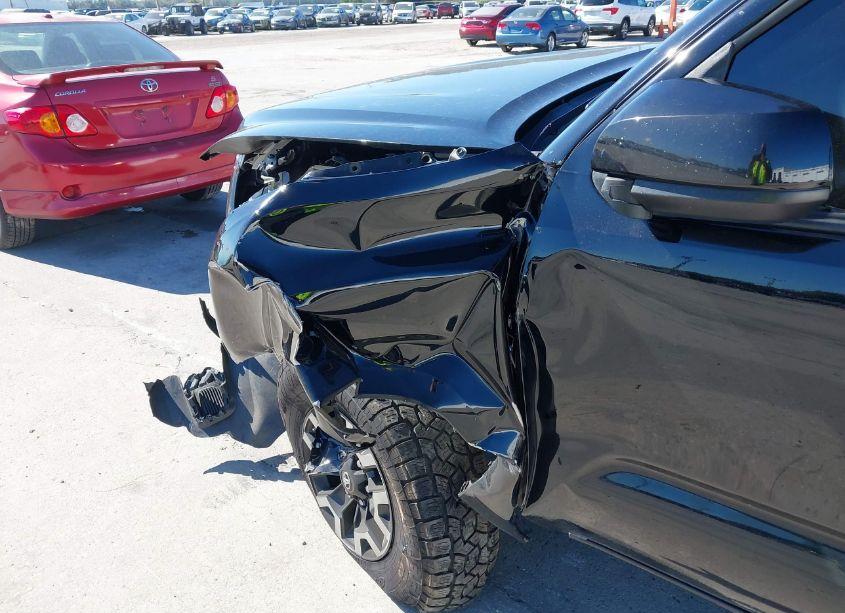 Photo 6 of 2020 Toyota Tacoma SR (VIN 5TFAX5GN8LX185344)