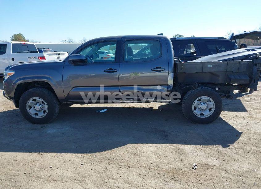 Photo 15 of 2017 Toyota Tacoma SR (VIN 5TFAX5GN9HX078780)
