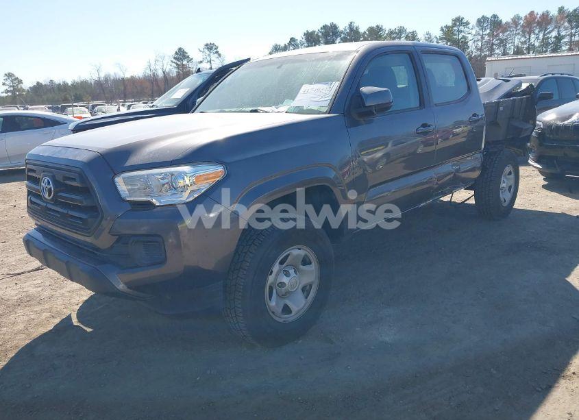 Photo 2 of 2017 Toyota Tacoma SR (VIN 5TFAX5GN9HX078780)