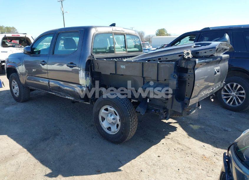 Photo 3 of 2017 Toyota Tacoma SR (VIN 5TFAX5GN9HX078780)