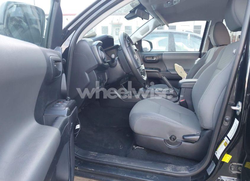 Photo 5 of 2020 Toyota Tacoma SR (VIN 5TFAX5GN9LX185644)