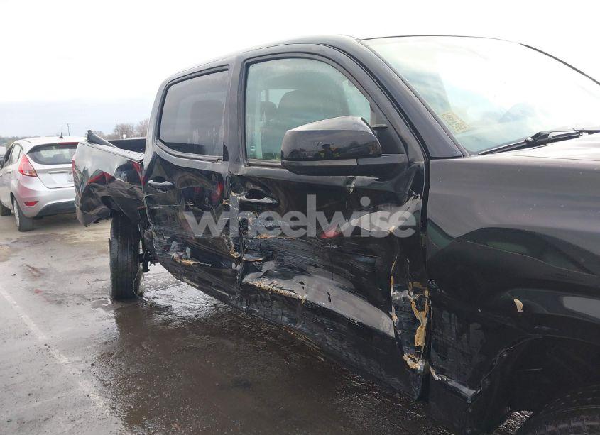 Photo 6 of 2020 Toyota Tacoma SR (VIN 5TFAX5GN9LX185644)