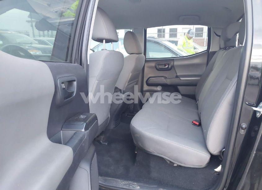 Photo 8 of 2020 Toyota Tacoma SR (VIN 5TFAX5GN9LX185644)