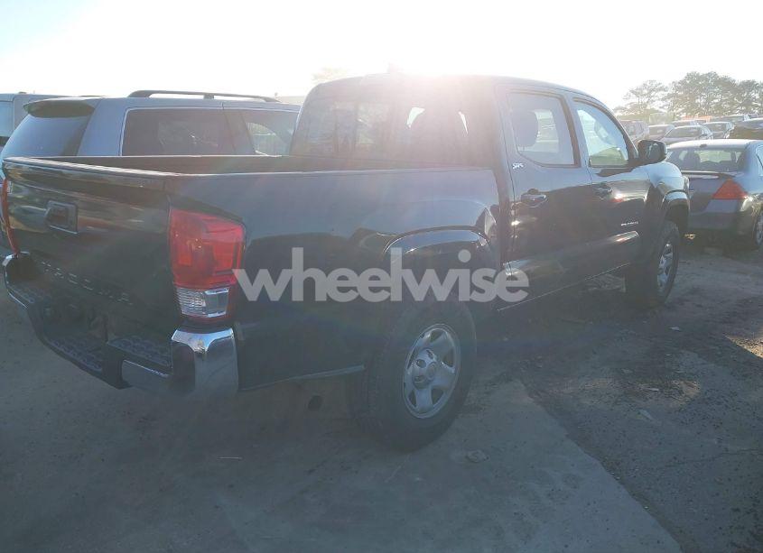 Photo 4 of 2016 Toyota Tacoma SR5 (VIN 5TFAX5GNXGX067222)
