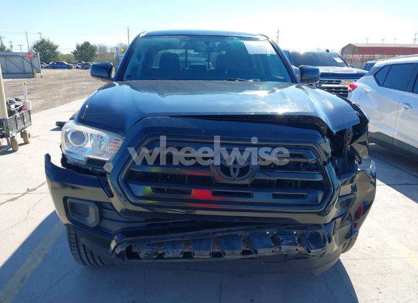 Photo 13 of 2016 Toyota Tacoma SR (VIN 5TFAX5GNXGX070198)