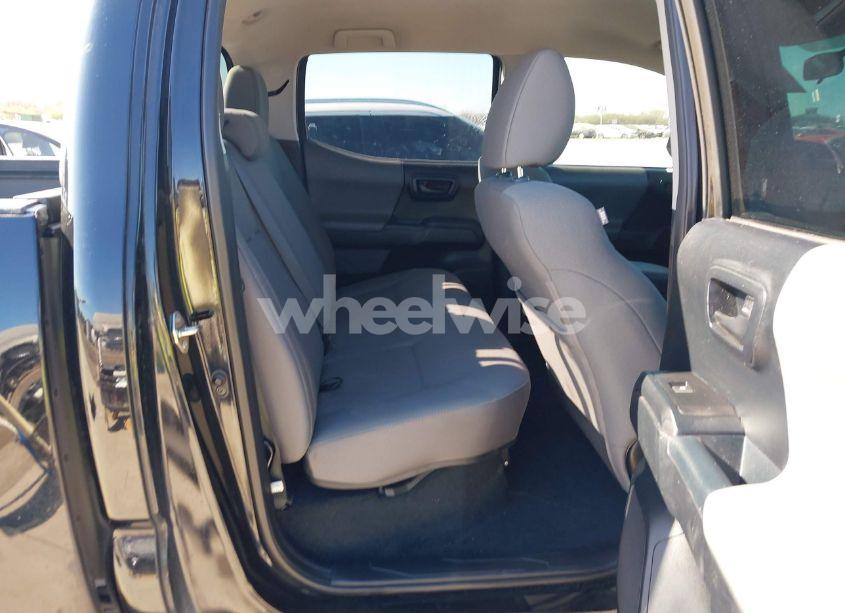 Photo 8 of 2016 Toyota Tacoma SR (VIN 5TFAX5GNXGX070198)