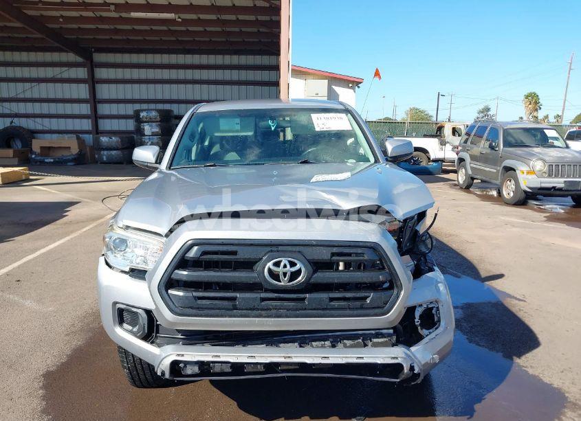 Photo 13 of 2017 Toyota Tacoma SR5 (VIN 5TFAX5GNXHX098715)