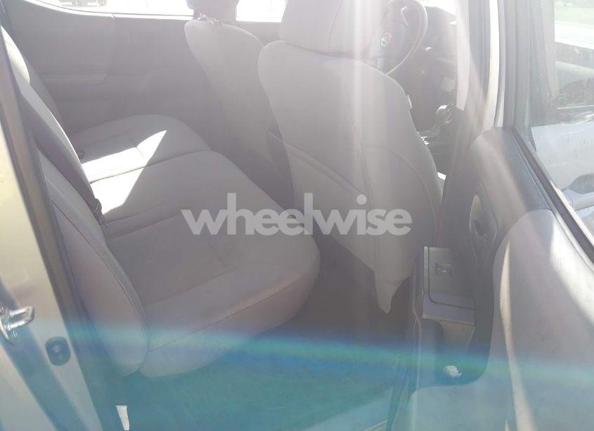 Photo 8 of 2017 Toyota Tacoma SR5 (VIN 5TFAX5GNXHX098715)