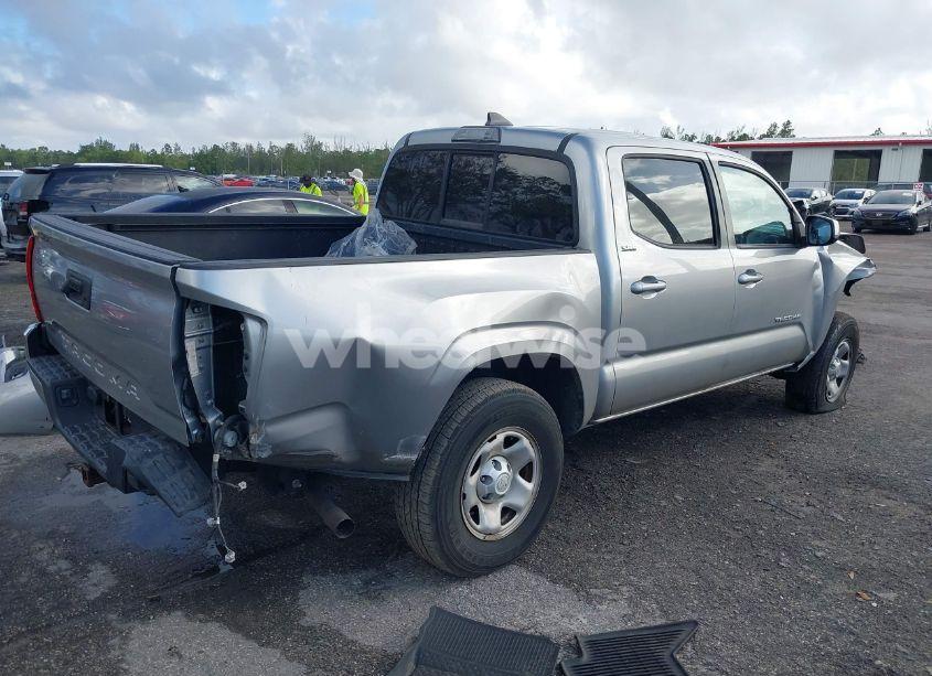 Photo 4 of 2019 Toyota Tacoma SR5 (VIN 5TFAX5GNXKX139433)