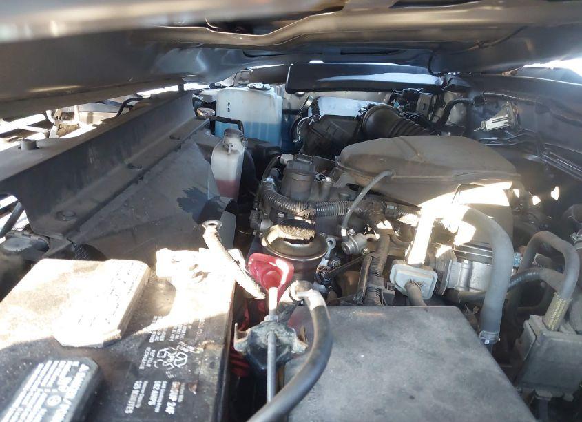Photo 10 of 2019 Toyota Tacoma SR (VIN 5TFAX5GNXKX161996)