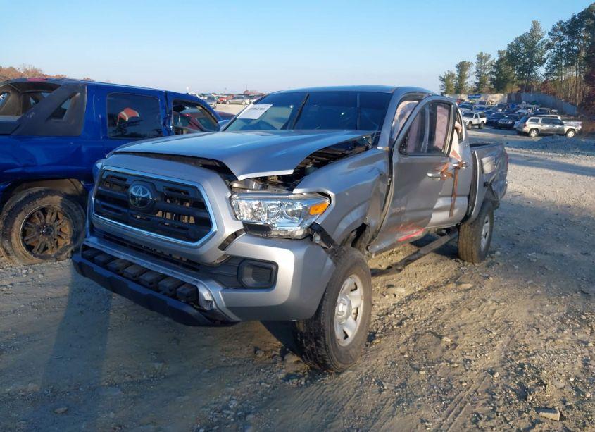 Photo 2 of 2019 Toyota Tacoma SR (VIN 5TFAX5GNXKX161996)