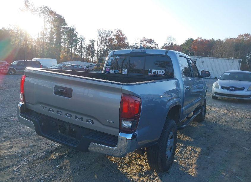 Photo 4 of 2019 Toyota Tacoma SR (VIN 5TFAX5GNXKX161996)