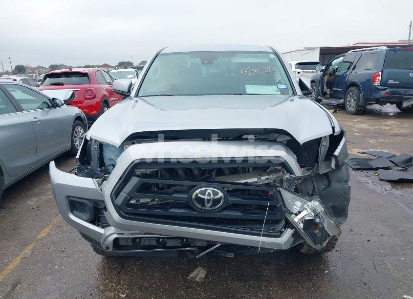 Photo 12 of 2020 Toyota Tacoma SR (VIN 5TFAX5GNXLX187855)