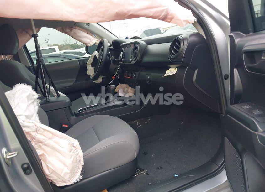 Photo 5 of 2020 Toyota Tacoma SR (VIN 5TFAX5GNXLX187855)