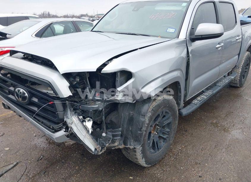 Photo 6 of 2020 Toyota Tacoma SR (VIN 5TFAX5GNXLX187855)
