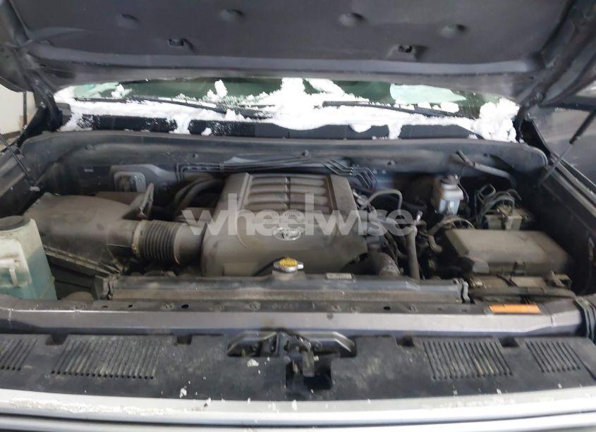 Photo 10 of 2016 Toyota Tundra PLATINUM 5.7L V8 (VIN 5TFAY5F10GX505189)