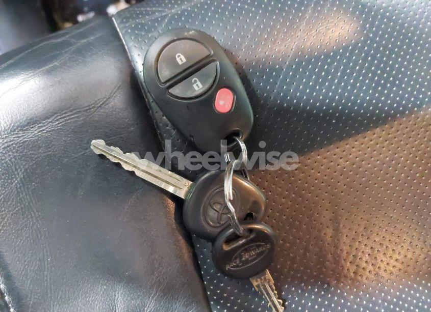 Photo 11 of 2016 Toyota Tundra PLATINUM 5.7L V8 (VIN 5TFAY5F10GX505189)