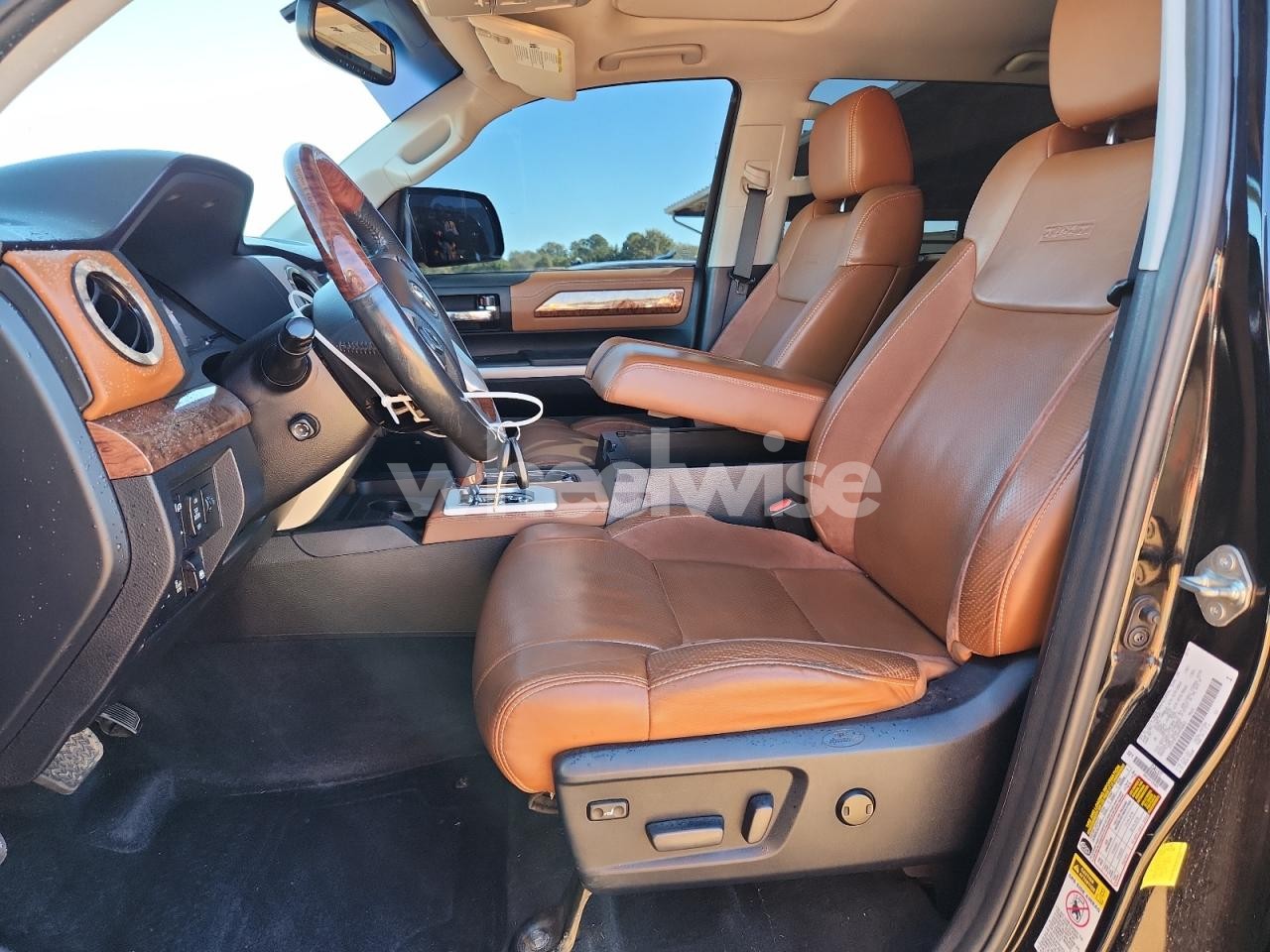 Photo 7 of 2017 TOYOTA TUNDRA CREWMAX 1794 (VIN 5TFAY5F12HX596063)