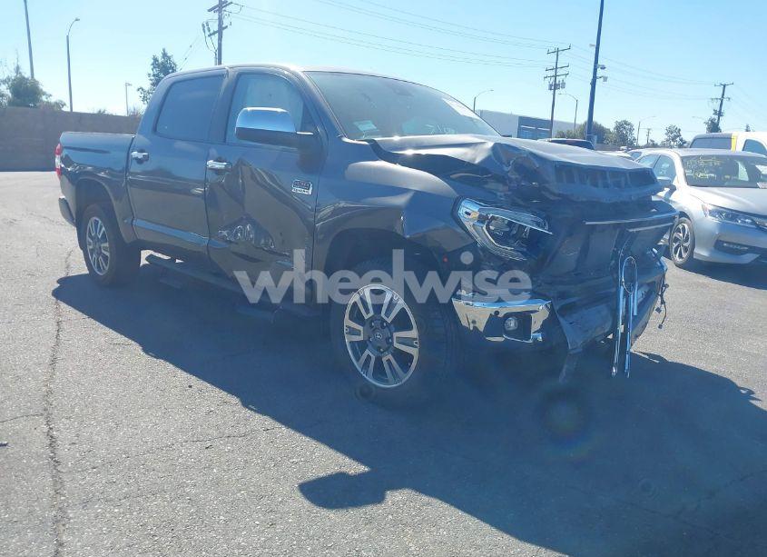 2020 Toyota Tundra 4WD (VIN 5TFAY5F12LX951676) main photo