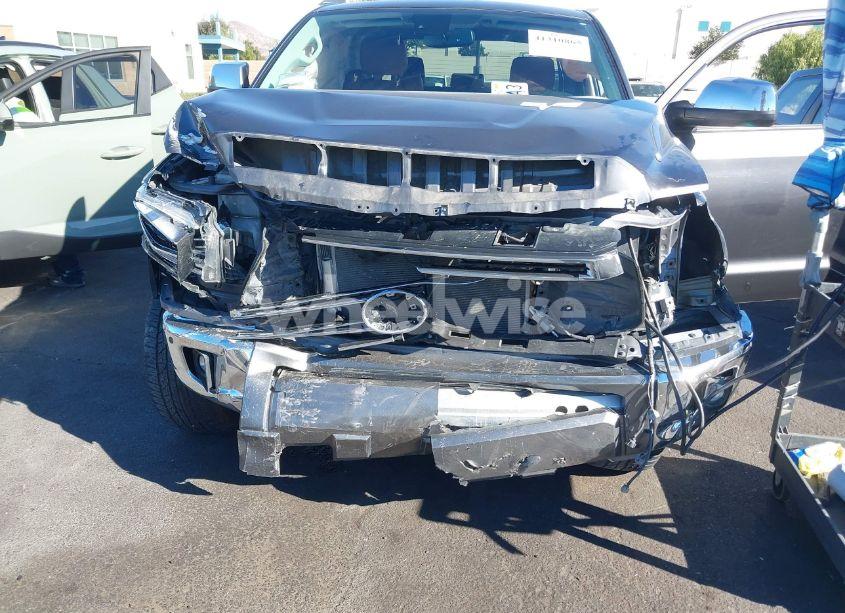 Photo 10 of 2020 Toyota Tundra 4WD (VIN 5TFAY5F12LX951676)