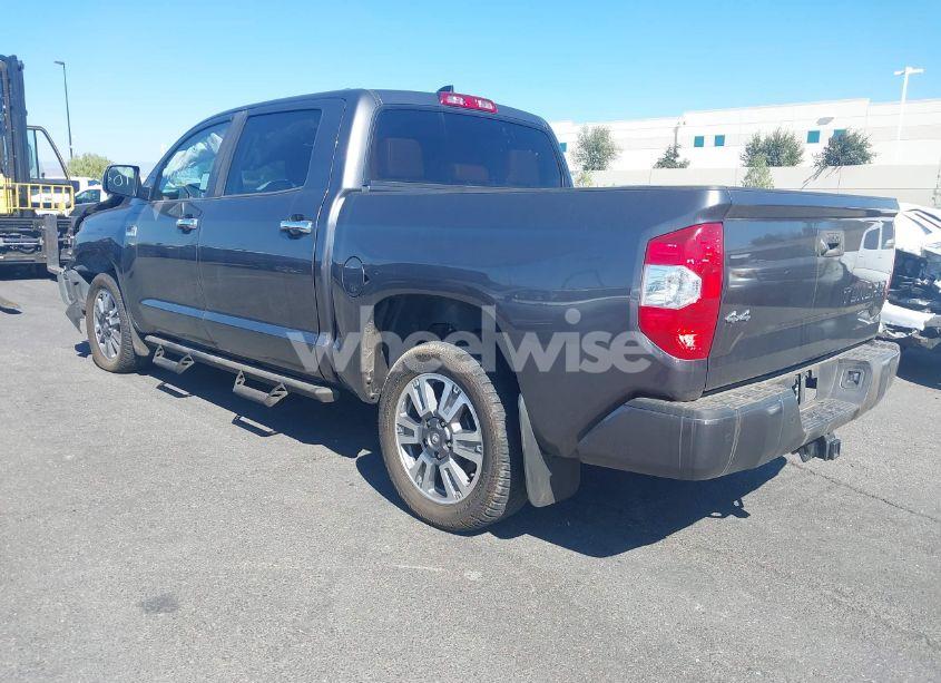Photo 3 of 2020 Toyota Tundra 4WD (VIN 5TFAY5F12LX951676)