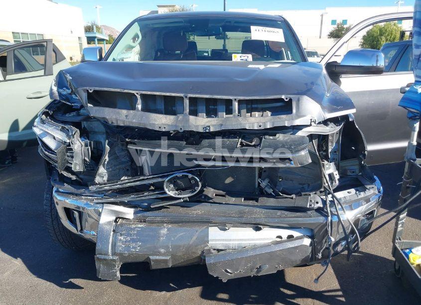 Photo 6 of 2020 Toyota Tundra 4WD (VIN 5TFAY5F12LX951676)