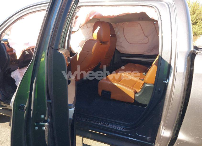 Photo 8 of 2020 Toyota Tundra 4WD (VIN 5TFAY5F12LX951676)