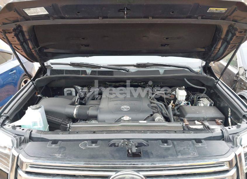 Photo 10 of 2020 Toyota Tundra CREWMAX 1794/CREWMAX PLATINUM (VIN 5TFAY5F13LX887440)