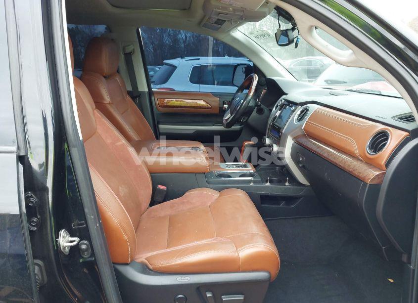 Photo 5 of 2020 Toyota Tundra CREWMAX 1794/CREWMAX PLATINUM (VIN 5TFAY5F13LX887440)