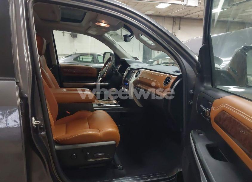 Photo 5 of 2021 Toyota Tundra PLATINUM (VIN 5TFAY5F14MX959487)