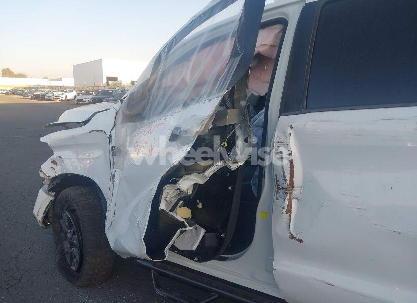 Photo 17 of 2015 Toyota Tundra PLATINUM 5.7L V8 (VIN 5TFAY5F15FX453153)