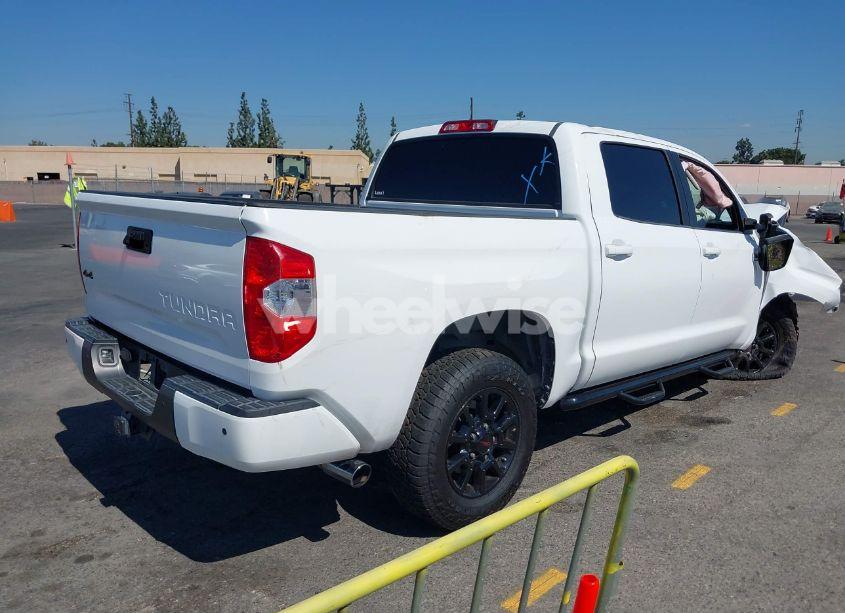 Photo 4 of 2015 Toyota Tundra PLATINUM 5.7L V8 (VIN 5TFAY5F15FX453153)