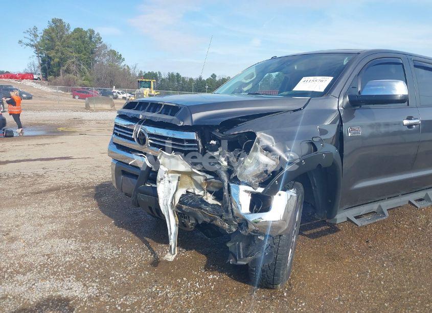 Photo 17 of 2017 Toyota Tundra 1794 5.7L V8 (VIN 5TFAY5F15HX627757)