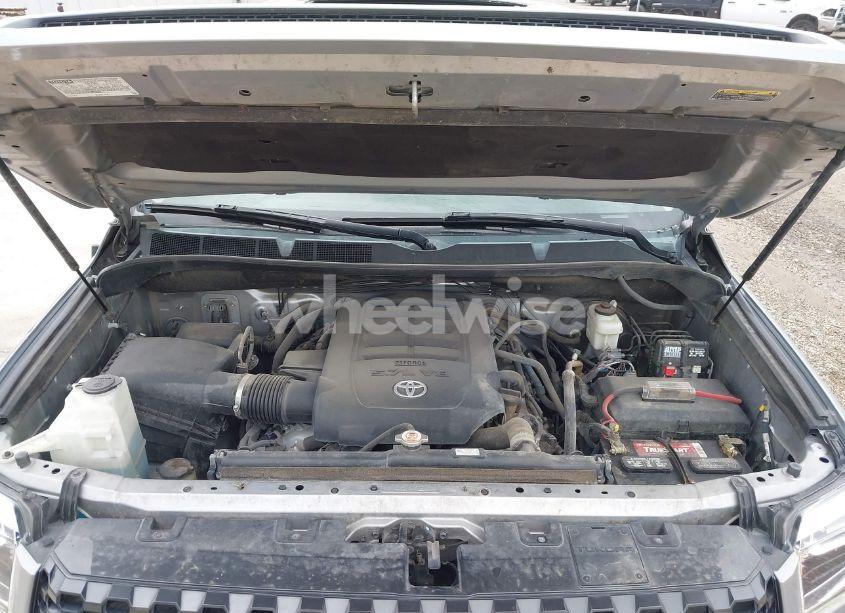 Photo 10 of 2019 Toyota Tundra PLATINUM 5.7L V8 (VIN 5TFAY5F16KX795902)