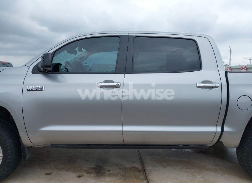 Photo 15 of 2019 Toyota Tundra PLATINUM 5.7L V8 (VIN 5TFAY5F16KX795902)