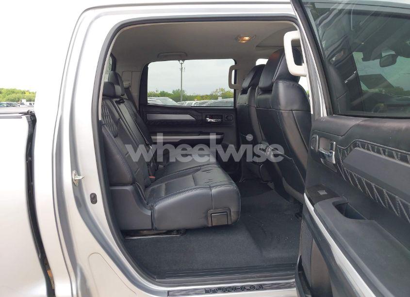 Photo 8 of 2019 Toyota Tundra PLATINUM 5.7L V8 (VIN 5TFAY5F16KX795902)