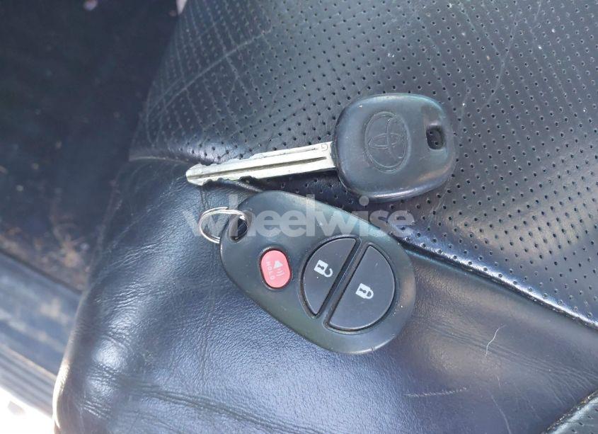 Photo 11 of 2016 Toyota Tundra PLATINUM 5.7L V8 (VIN 5TFAY5F17GX549223)