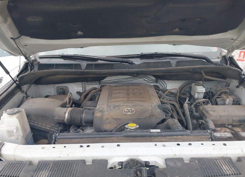 Photo 10 of 2017 Toyota Tundra PLATINUM 5.7L V8 (VIN 5TFAY5F17HX649503)