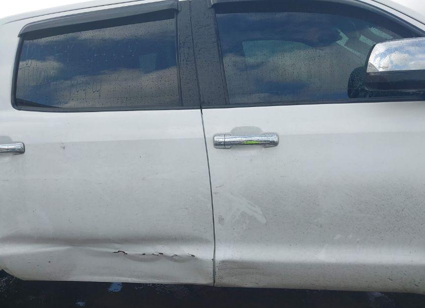 Photo 13 of 2017 Toyota Tundra PLATINUM 5.7L V8 (VIN 5TFAY5F17HX649503)