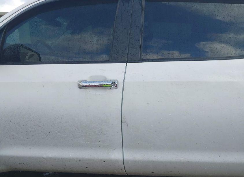 Photo 14 of 2017 Toyota Tundra PLATINUM 5.7L V8 (VIN 5TFAY5F17HX649503)