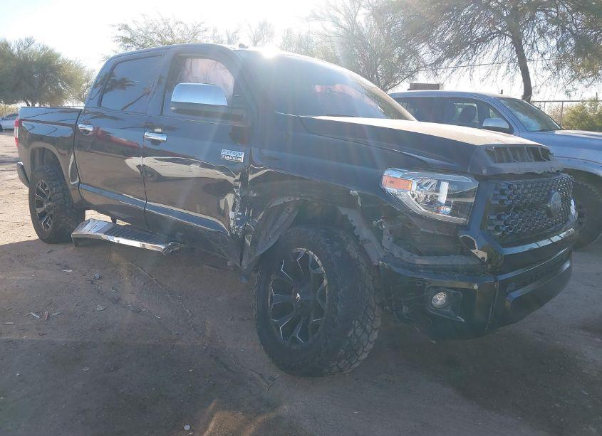 2019 Toyota Tundra PLATINUM 5.7L V8 (VIN 5TFAY5F18KX804194) main photo