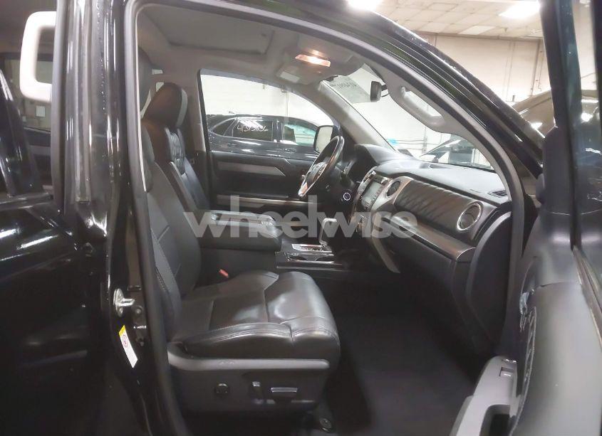 Photo 5 of 2019 Toyota Tundra PLATINUM 5.7L V8 (VIN 5TFAY5F19KX836961)