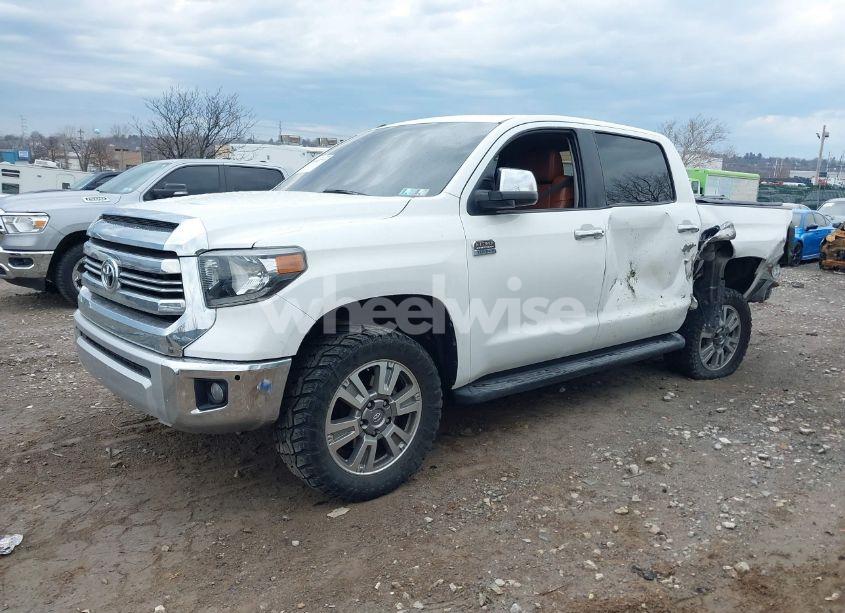 Photo 2 of 2014 Toyota Tundra 1794 5.7L V8 (VIN 5TFAY5F1XEX372177)