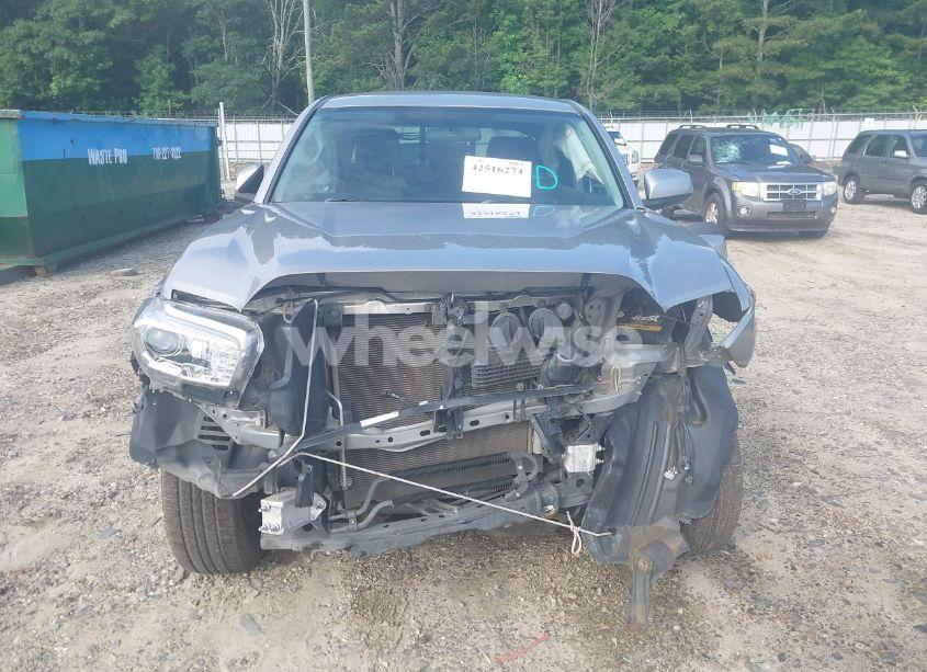 Photo 13 of 2016 Toyota Tacoma SR5 V6 (VIN 5TFAZ5CN0GX006431)